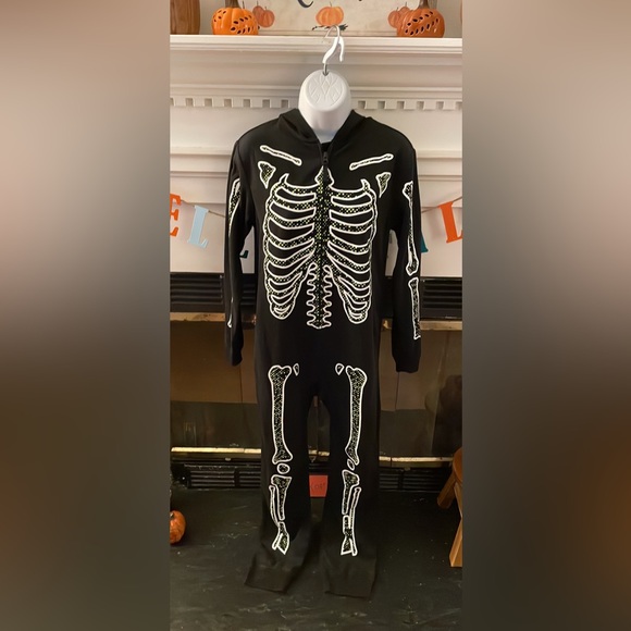 CAT AND JACK SKELETON ONSIE/PAJAMAS SIZE XL(14) - Picture 4 of 4